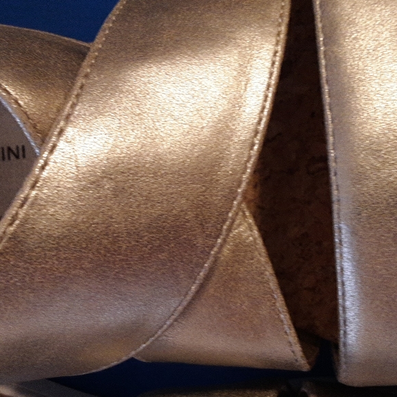 Adrienne Vittadini Gold Sandals - Picture 6 of 9